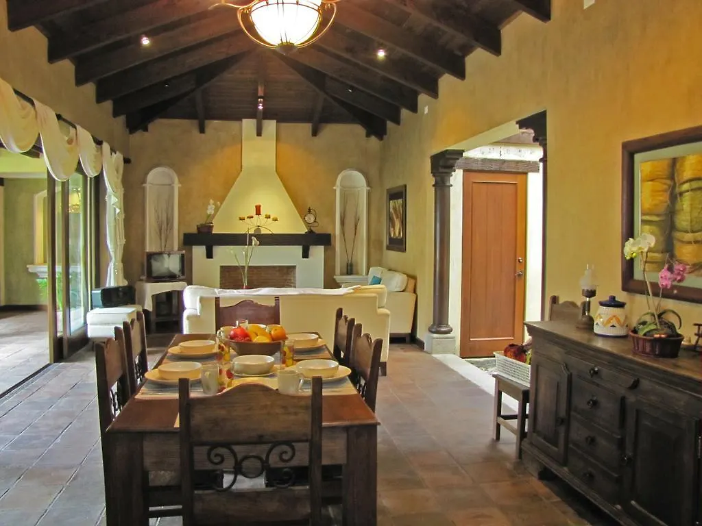 Casa Colores Antigua